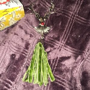 Plunder reindeer necklace